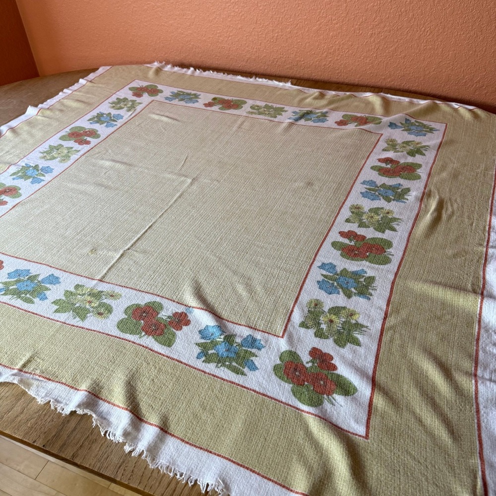 Vintage Flannel Tablecloth Floral Border 40x44 Farmhouse Cottage Retro